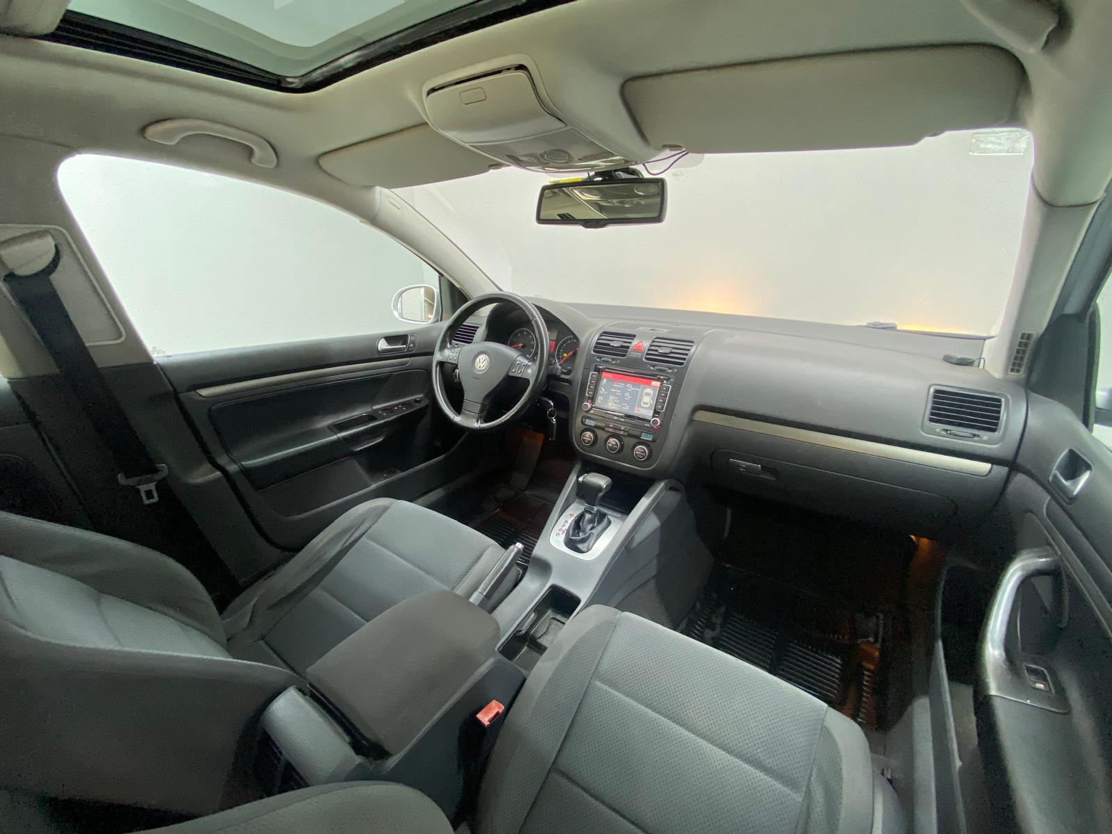 VOLKSWAGEN GOLF 21
